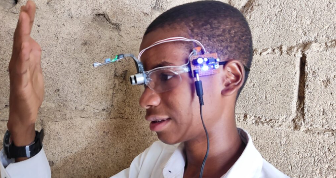 Nigerian Teen Invents Smart Glasses for Blind