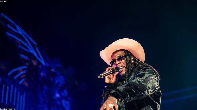 Burna boy performing