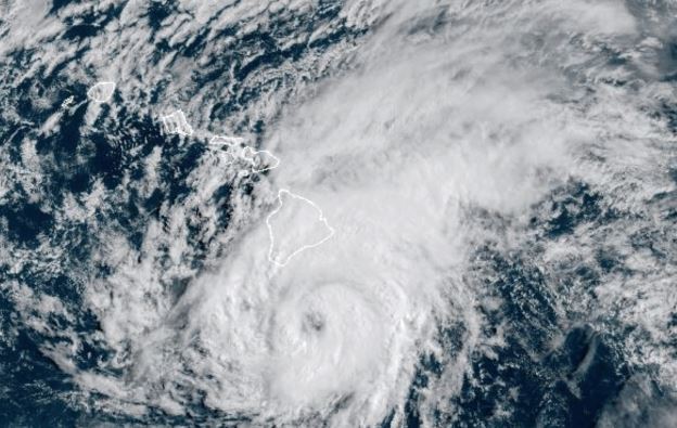 Hurricane Lala Lashes Hawaii's Big Island as Category 1 Storm With Severe Rains and Power Outages